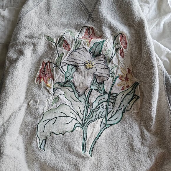 Raised by Wolves Trillium Crewneck Sweatshirt - 2019 - Grey - Sz S - Picture 5 of 11